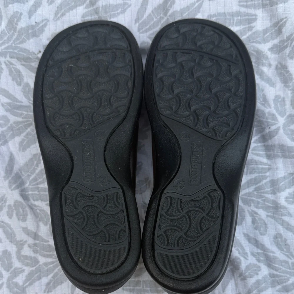 Men's Brown Leather Slip-On Shoes - Picture 4 of 4